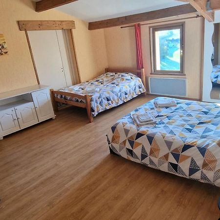 Chambres D Hotes Le Bois Corbeau Tiffauges Exteriör bild